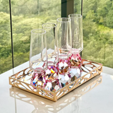 4 taças base diamante rosa na bandeja