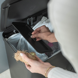 Detalhes da Cesta do Lixo Trium Preto