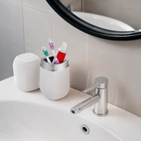 Porta Escova e Creme Dental Branco com Cromado Linha Conceito