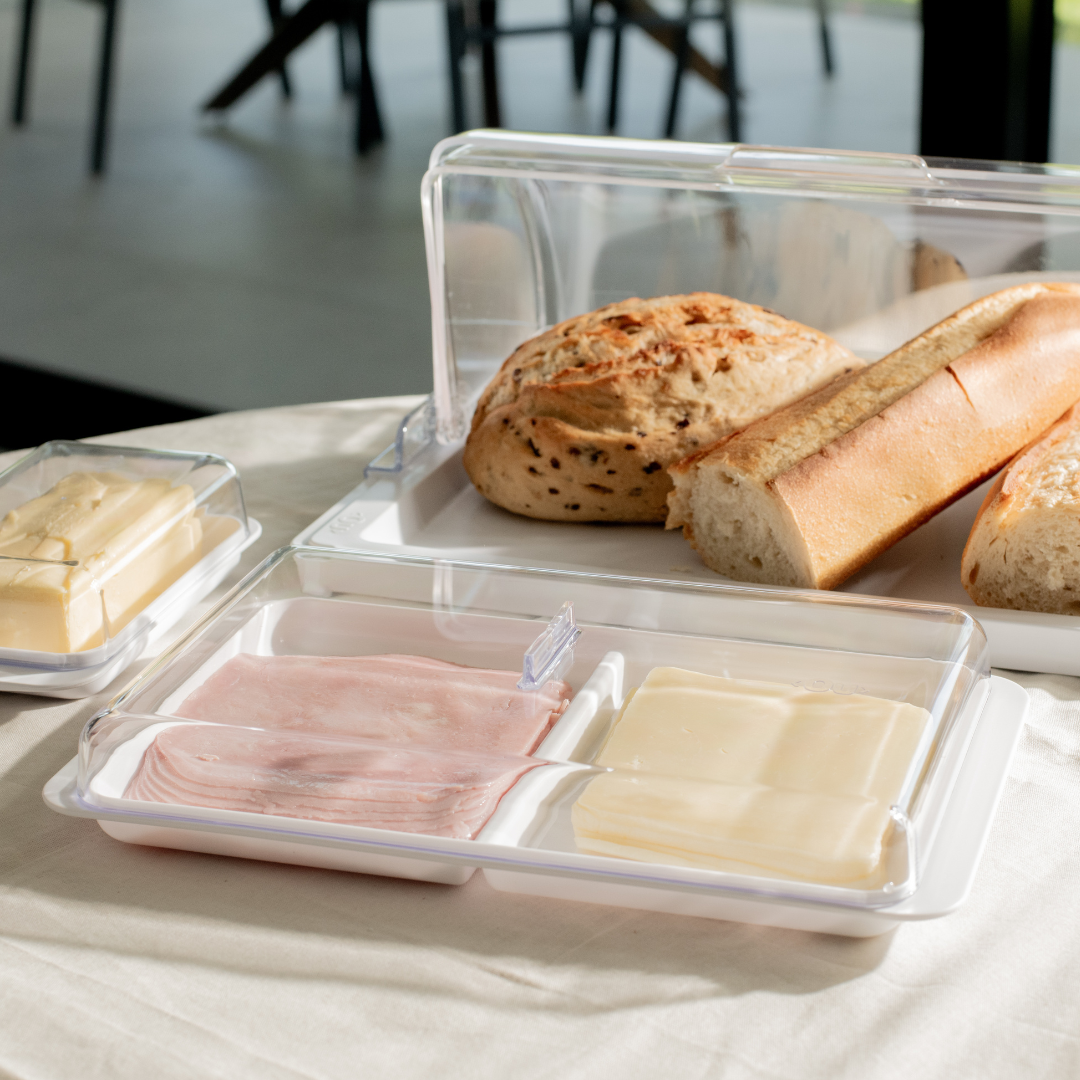 Porta Frios Break com frios na mesa