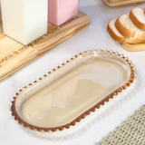 Travessa Oval Âmbar na mesa