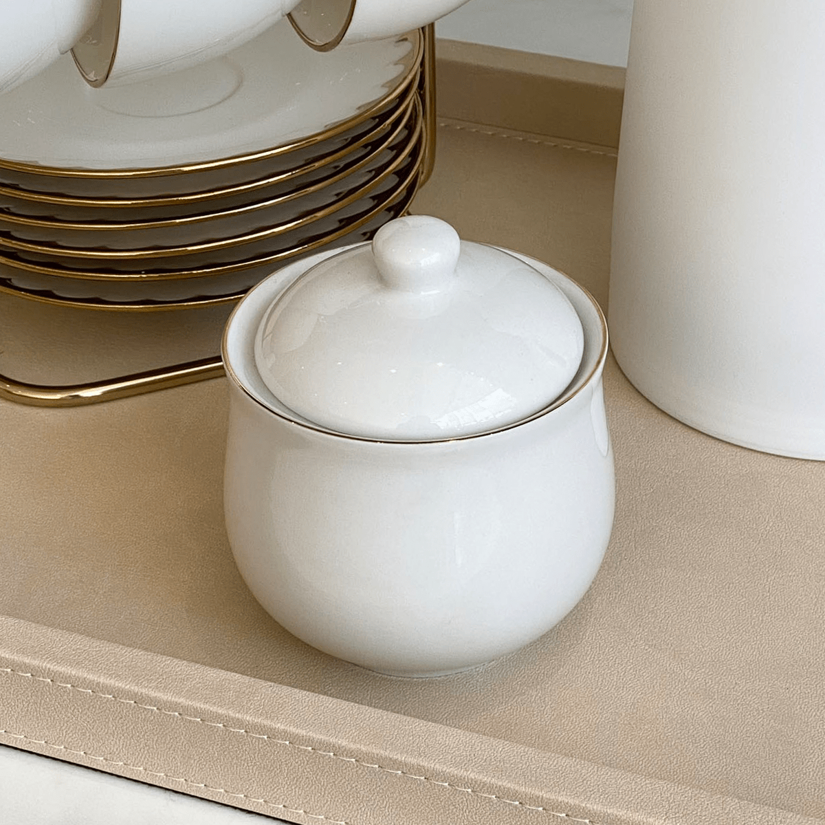 Açucareiro Royal Porcelana Branco e Borda Dourada 300ml - Ela Decora