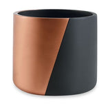 Cachepot Preto e Rose Gold Em Cimento 12,5 x 14 cm Faixa Diagonal - Ela Decora