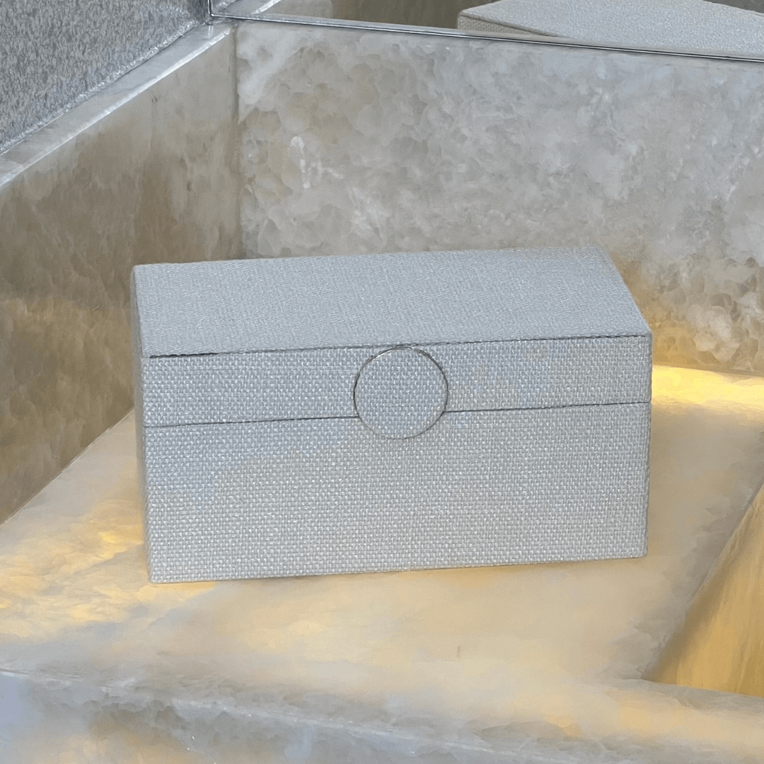 Caixa Decorativa em MDF e Linho off White 20,5cm - Ela Decora