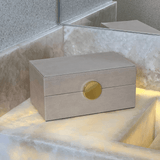 Caixa Decorativa em MDF e PU Bege na bancada marmore branca