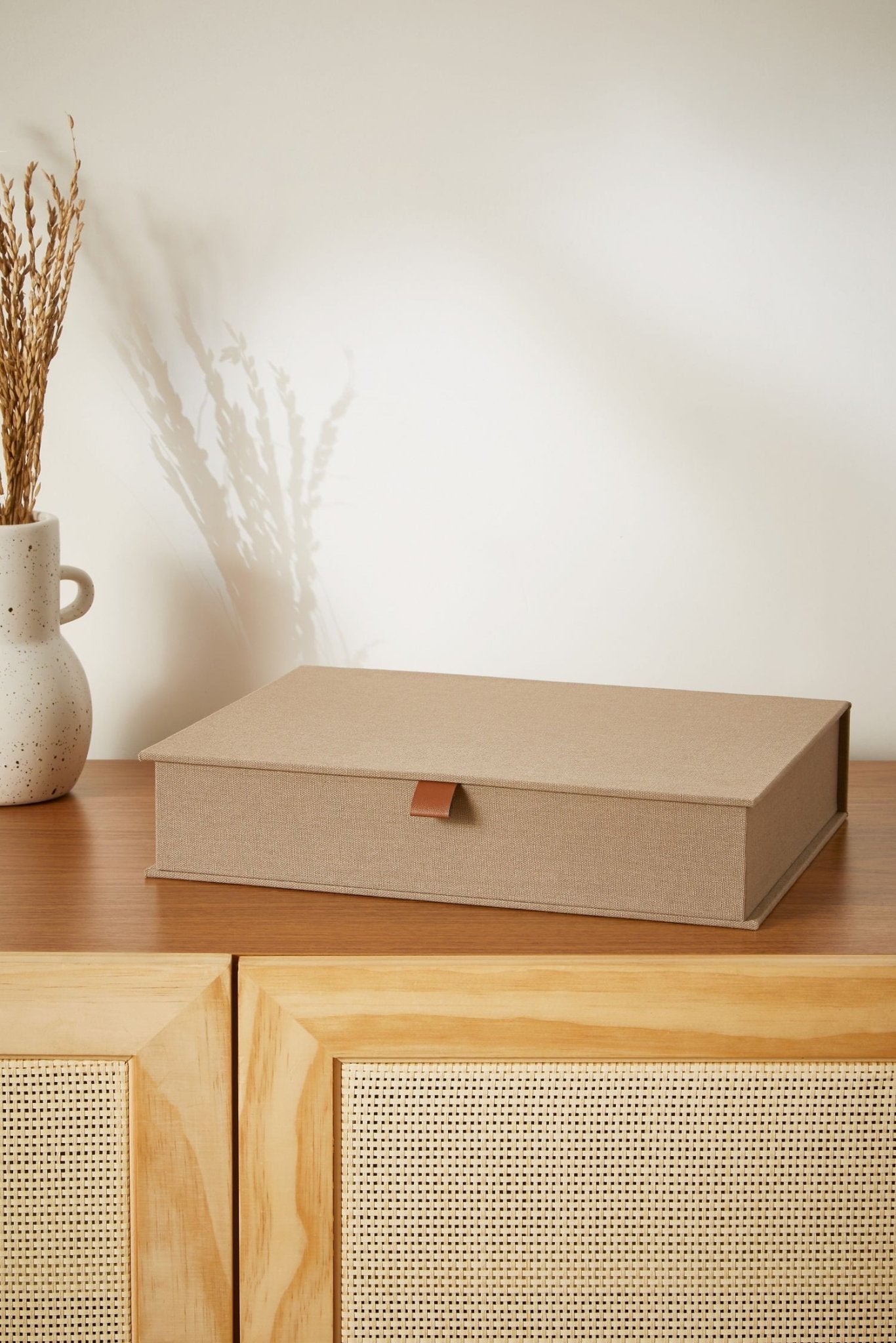 Caixa em MDF com Revestimento em Linho Marrom 24,5cm - Ela Decora