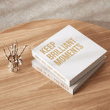 Caixa Livro Keep Brilliant Moments Branca E Dourada 30 x 30x 5 cm - Ela Decora