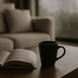 Caneca de Cerâmica Charlotte Preta 350ml