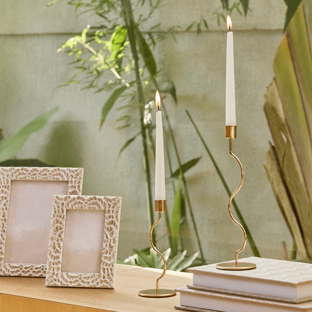 Castiçal em Metal Dourado 28,5cm G - Ela Decora