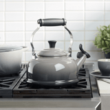 Chaleira Clássica Tradicional com Apito Flint 1,6L Le Creuset - Ela Decora