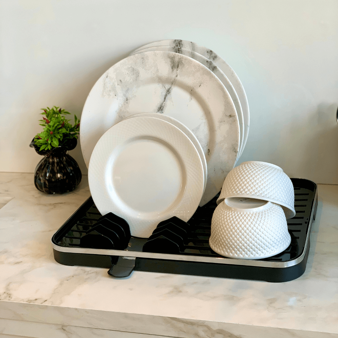 Escorredor De Louças Preto Com Bico Para Escoar Água - Ela Decora