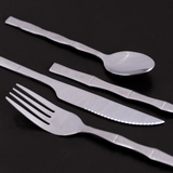 faqueiro com garfo faca e colher de café