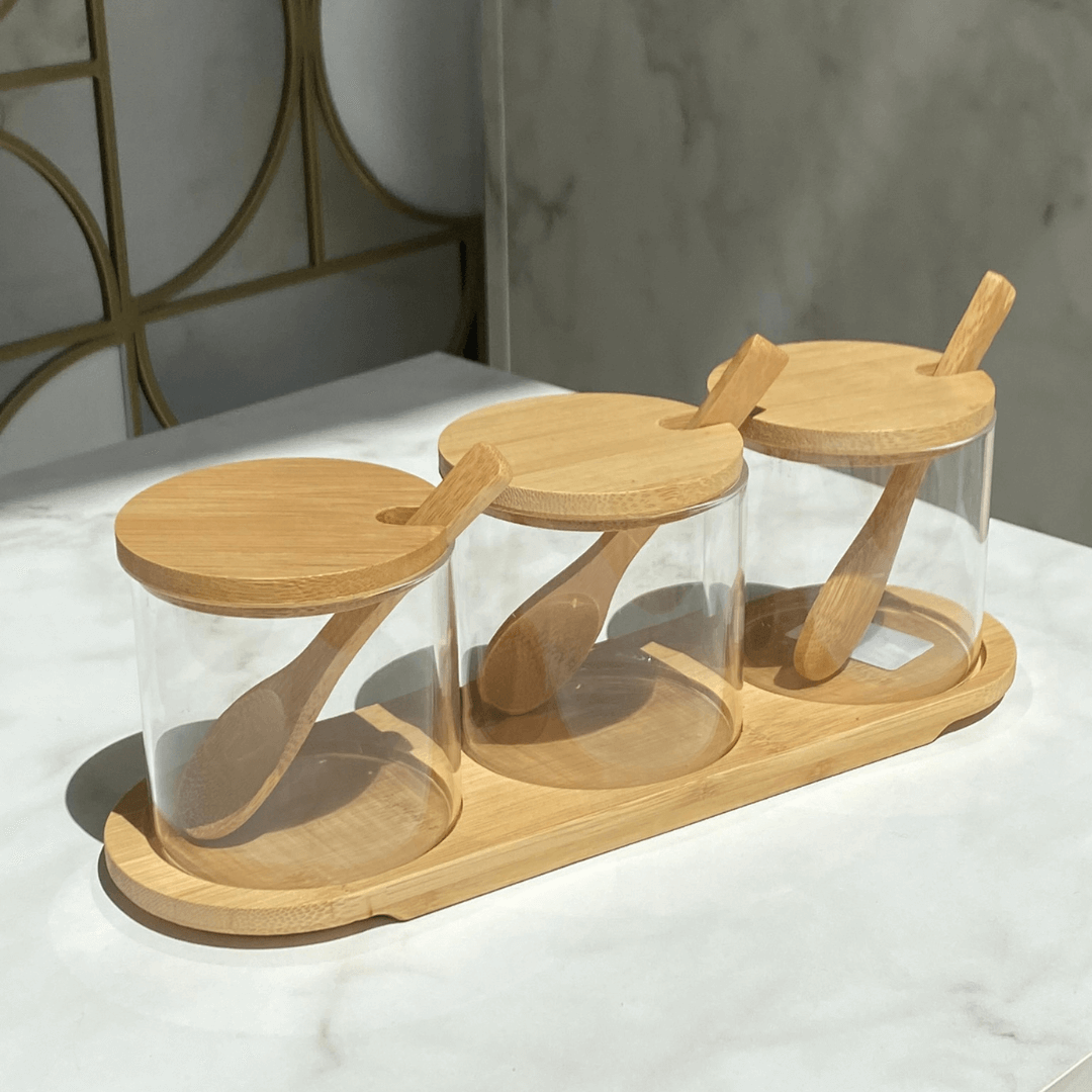 Jogo de 3 Potes Borossilicato com Colher Tampa e Suporte em Bambu - Ela Decora