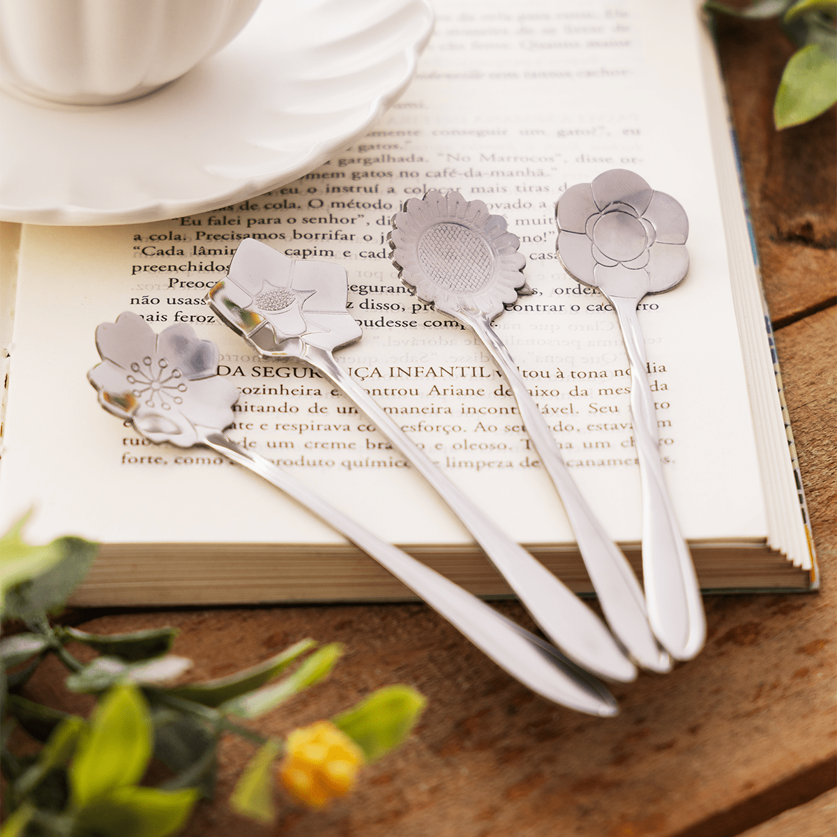 Jogo de Colheres em Aço Inox Estilo Flor 4 Peças - Ela Decora