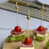 Jogo de Palitos para Petiscos em Bambu com Bolinha Dourada 12cm - 20 peças - Ela Decora