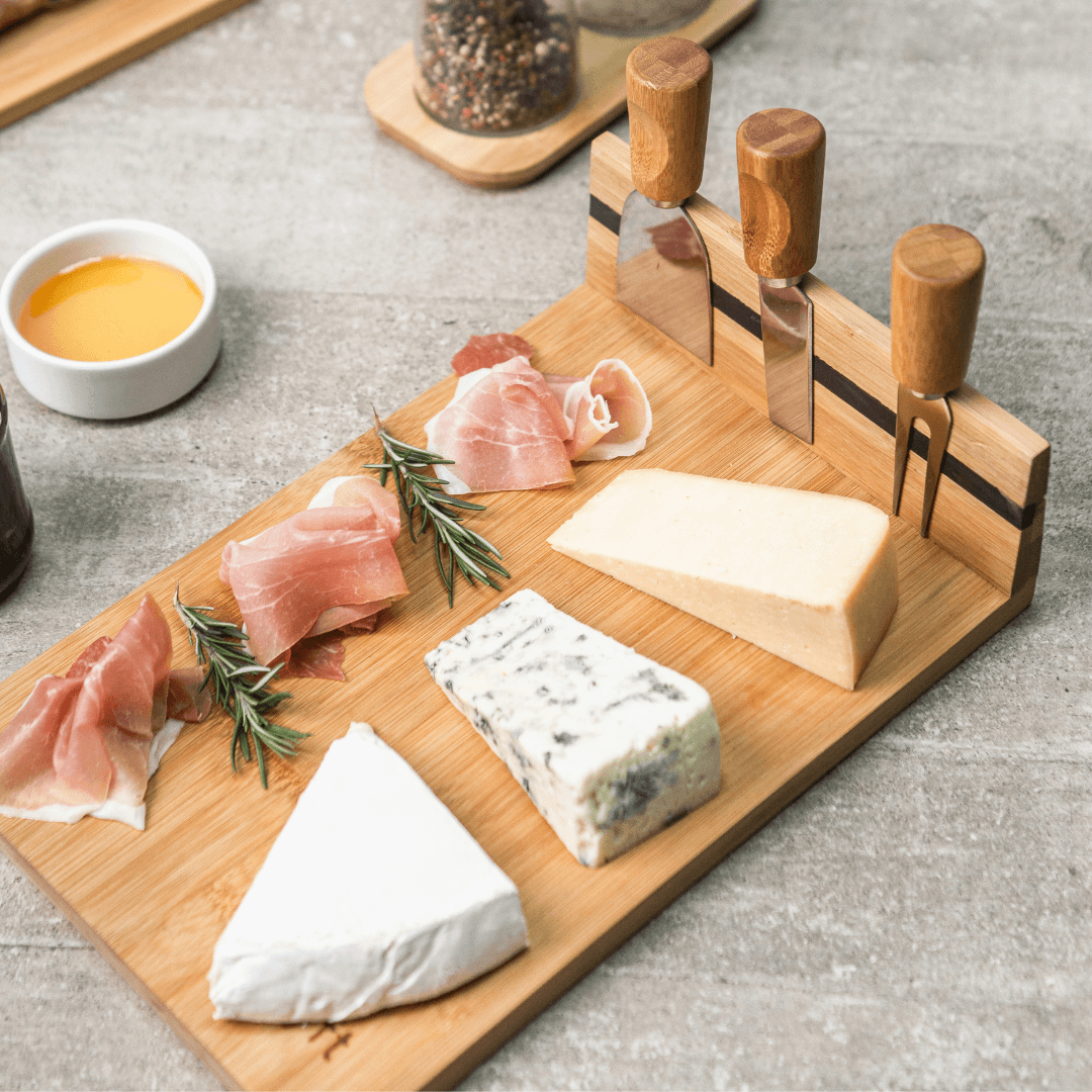 Jogo de Tábua de Queijo em Bambu com 4 Facas - Ela Decora