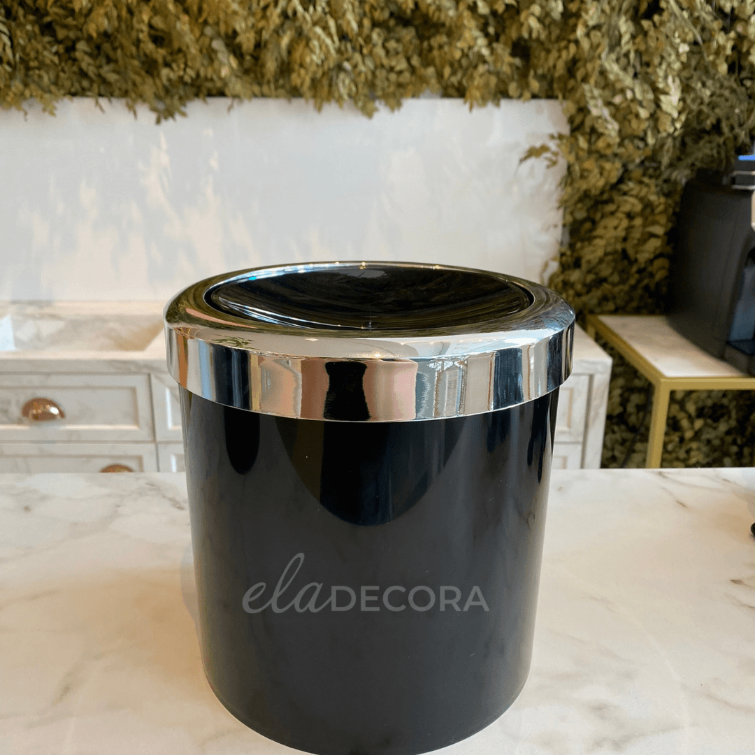 Lixeira Basculante 5 Litros Preta com Cromado - Ela Decora
