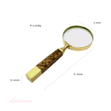 Lupa de Aumenta em Metal Dourada com Cabo de Resina - Ela Decora