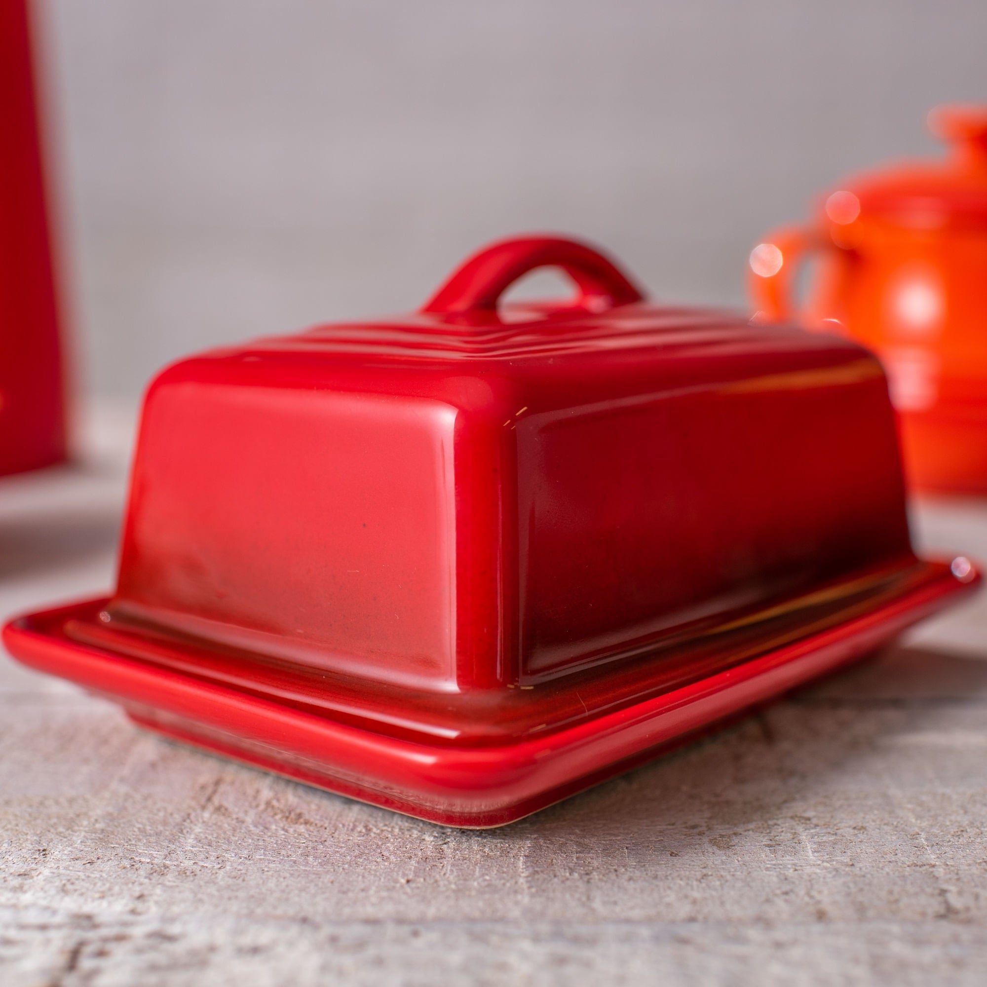 Manteigueira de Cerâmica Retrô Vermelha 17cm - Ela Decora