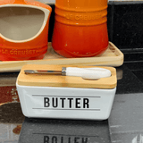 Manteigueira de Porcelana com Faca Manhattan Branca 400ml - Ela Decora