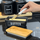 Manteigueira de Porcelana com Faca Manhattan Preta 400ml - Ela Decora