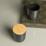 Porta Algodão e Cotonete Cerâmica com Tampa de Bambu Preto Marmorizado - Ela Decora