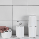 Porta Escovas Groove Branco e Cromado - Ela Decora