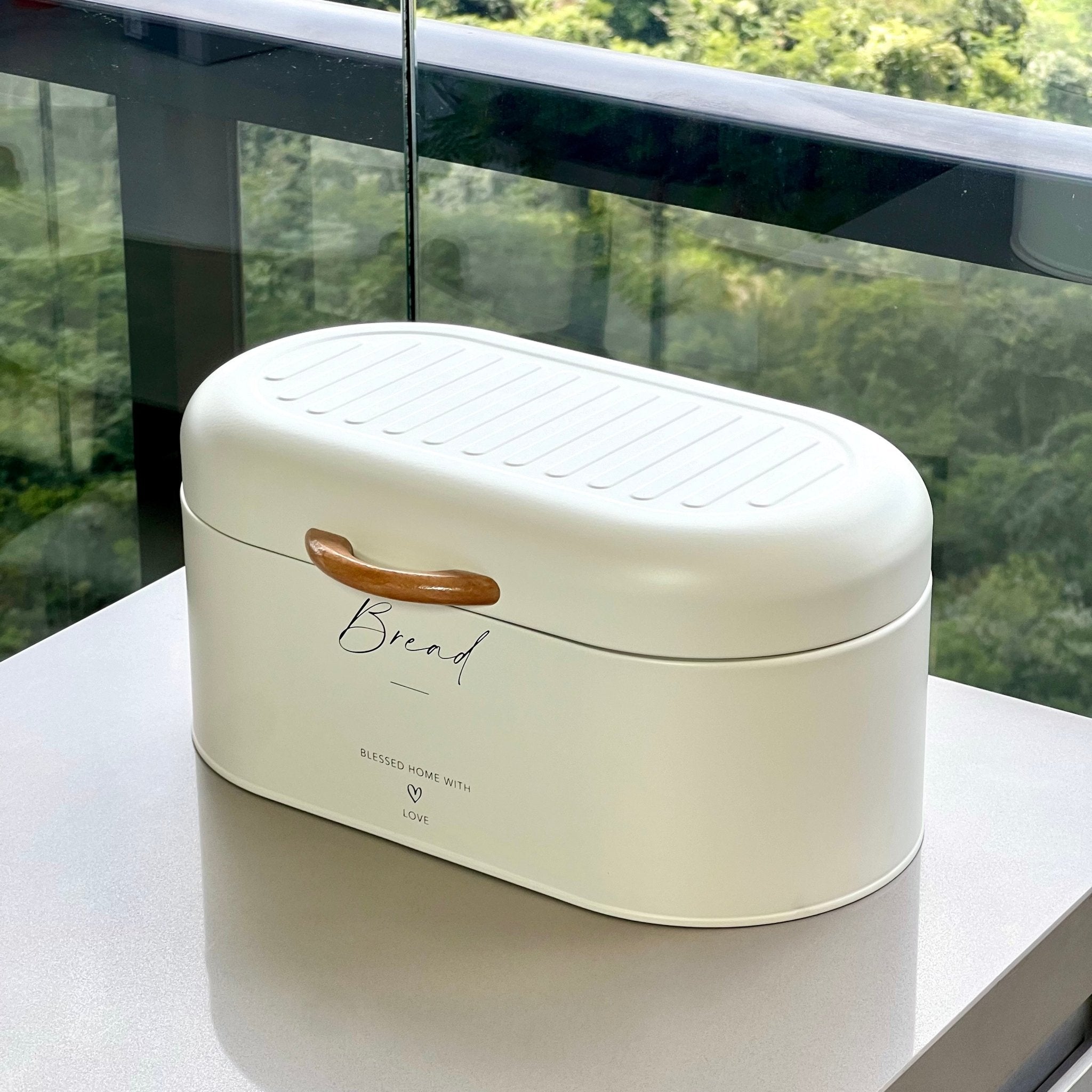 Porta Pão de Metal com Alça de Madeira Off White - Ela Decora