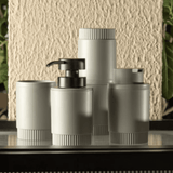 Porta Sabonete Liquido Dorica Verde Salvia com Tampa Preta 300ml - Ela Decora