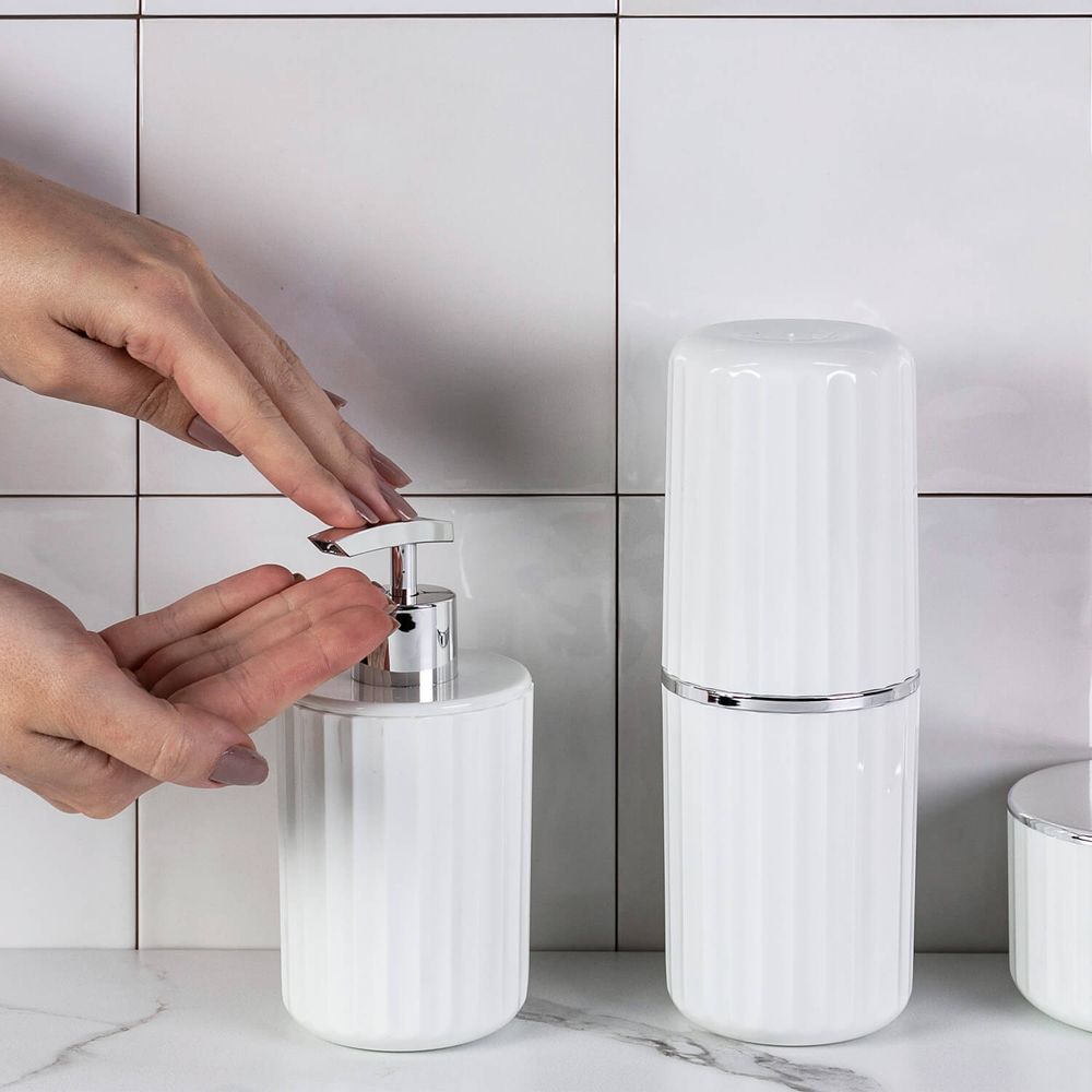 Porta Sabonete Liquido Groove Branco e Cromado - Ela Decora