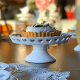 Prato de Bolo de Cerâmica Detalhes em Coração Branco - 15 cm - Ela Decora