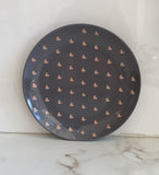 Prato em Cerâmica Coração Cinza 20,5cm - Ela Decora