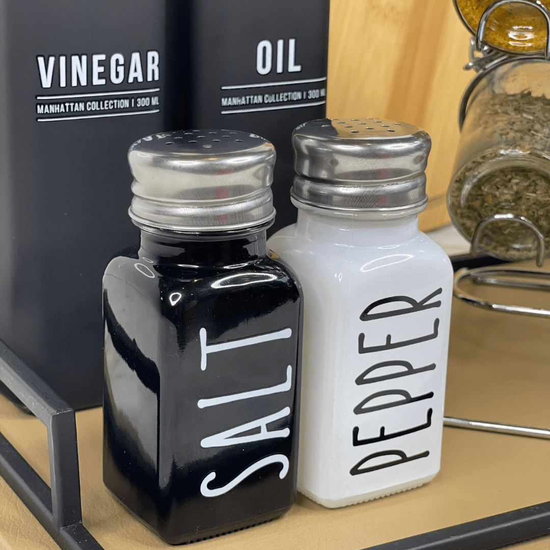 Saleiro e Pimenteiro de Vidro Manhattan Preto e Branco 80Ml 2 Peças - Ela Decora