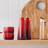 Set Galheteiro Porta óleo e Vinagre Vermelho 300ml 2 Peças Le Creuset - Ela Decora