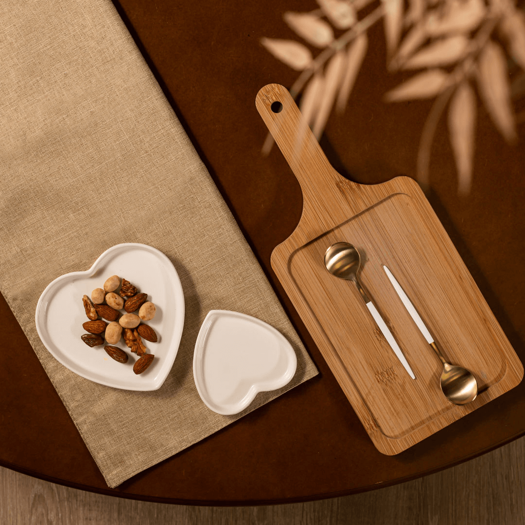 Tábua Para Servir em Bambu com Cabo 50cm x 15cm - Ela Decora