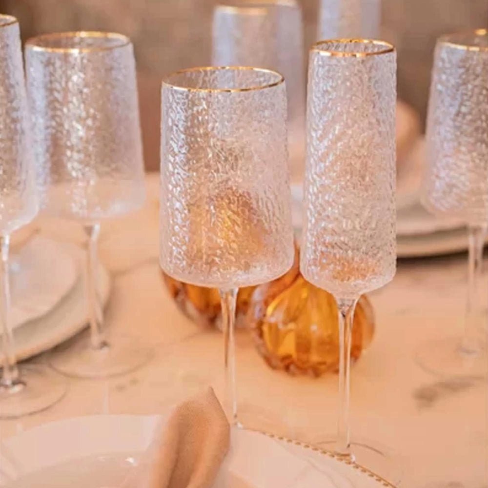Taça de Champanhe Cristal Ecológico Petra Martelado com Fio de Ouro 300ml - Ela Decora