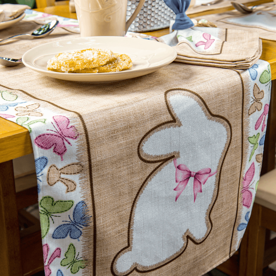 Trilho de Mesa Colorido Páscoa 1,41M x 43cm - Ela Decora