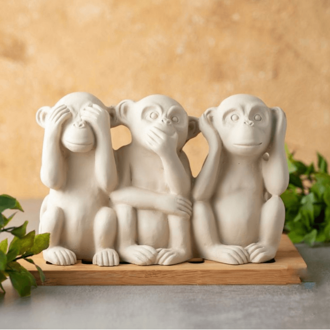 Trio da Sabedoria Macacos em Cimento Bege - Ela Decora