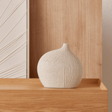 Vaso Decorativo em Polirresina Bege 21,5cm - Ela Decora