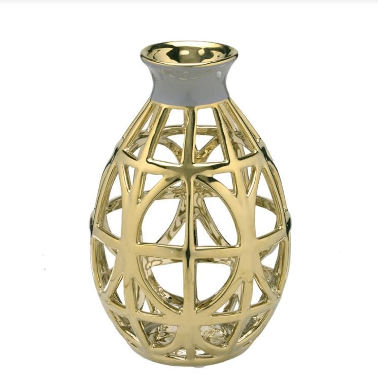 Vaso Decorativo Vazado Dourado 26cm - Ela Decora