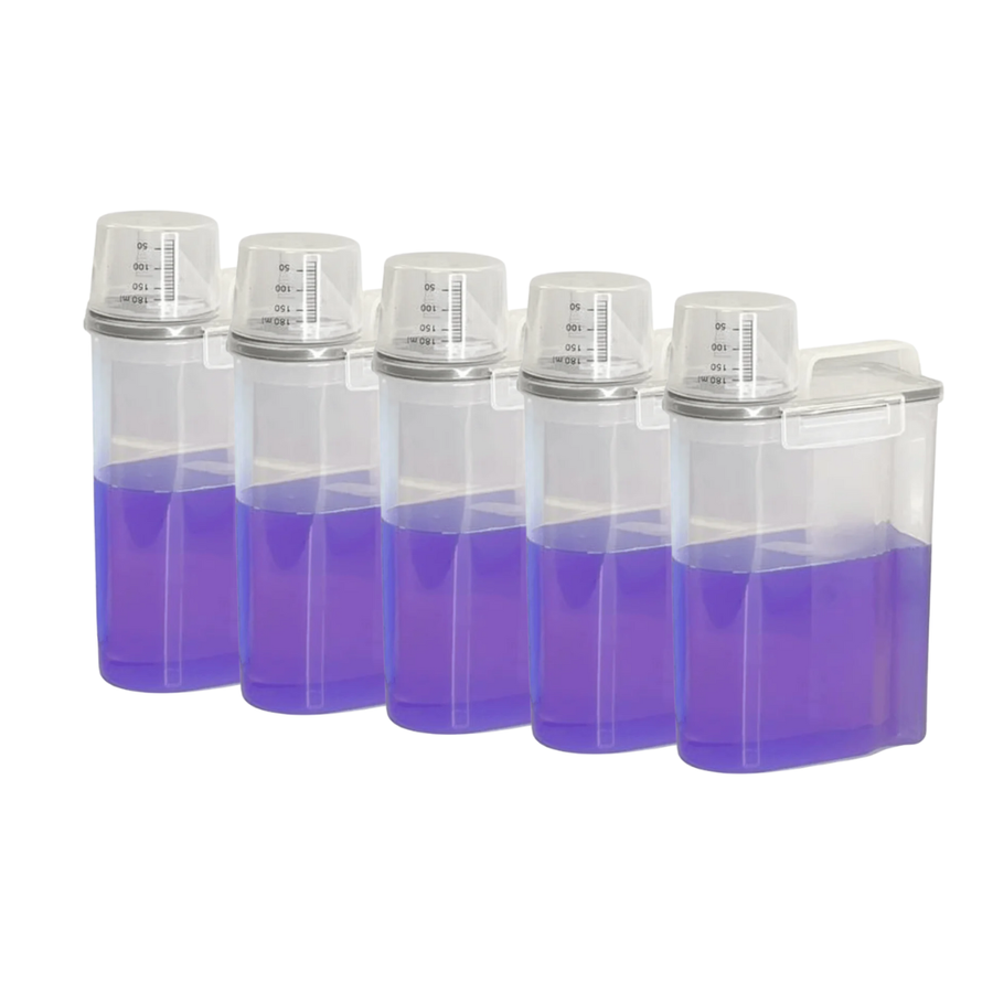 Kit cinco potes herméticos com copo medidor cheios de liquido roxo fundo branco