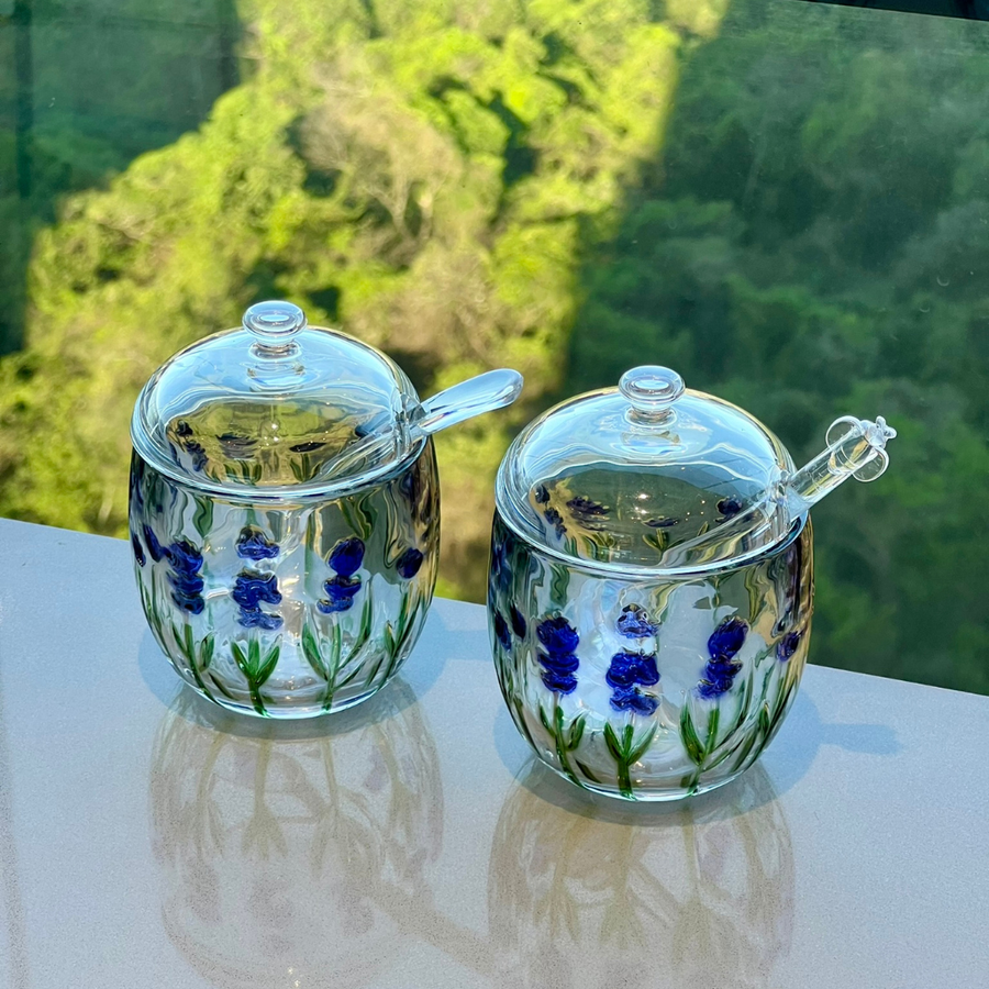 Kit açucareiro e meleira de vidro com flores lavanda pintadas e colher
