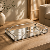 Bandeja em Metal Espelhada Cromada P 28cm na bandeja