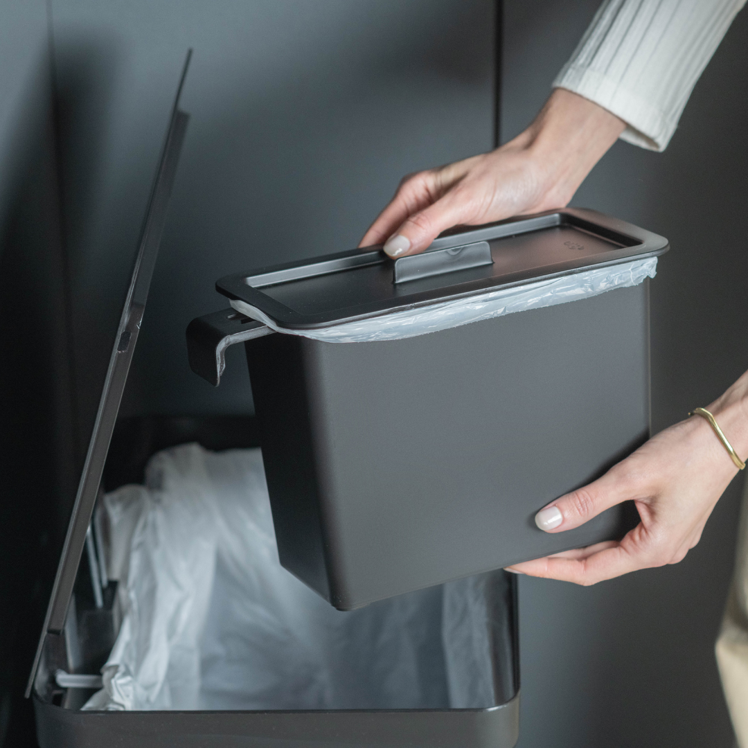 Cesta Lixeira Trium 4 Litros preta