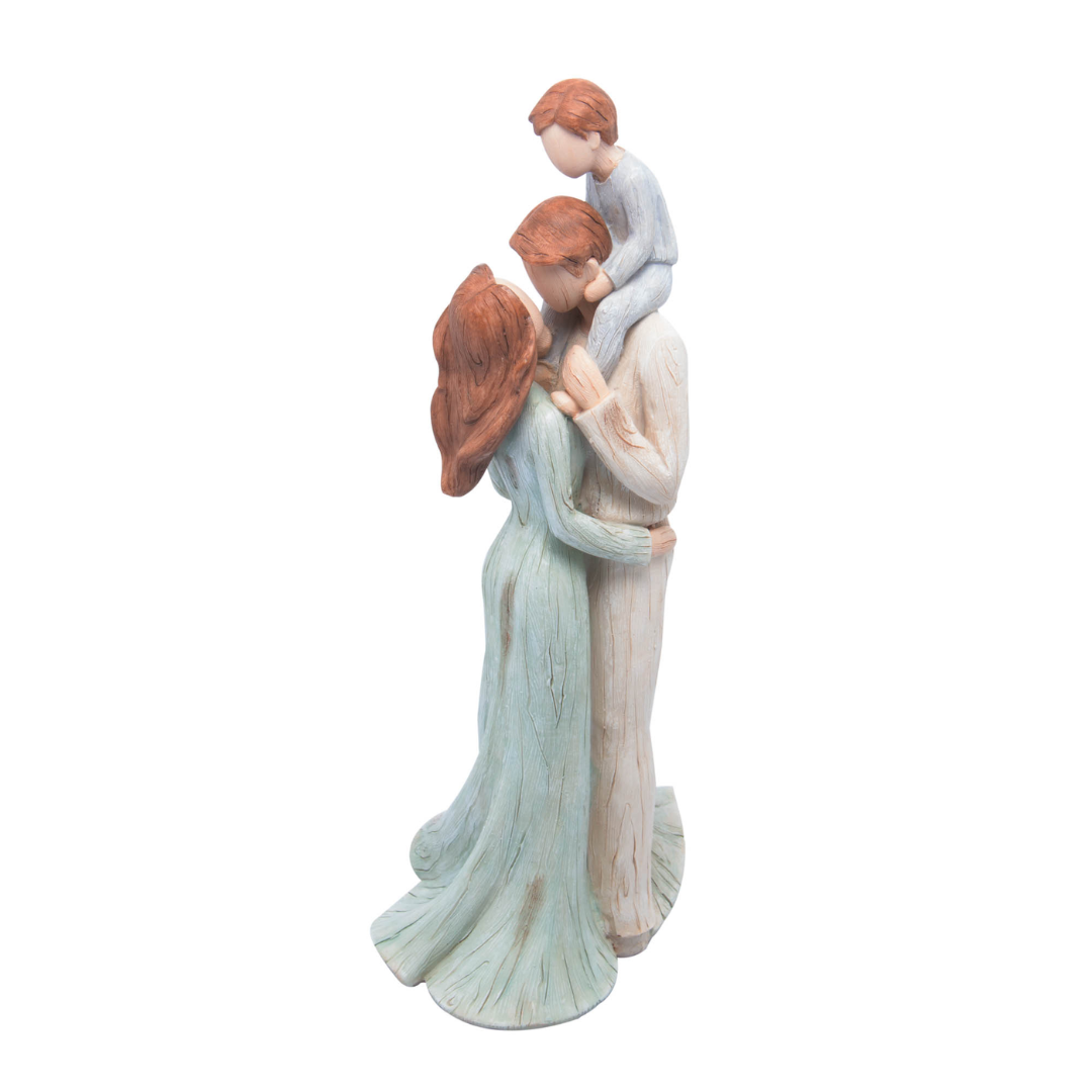 Perspectiva frontal de figura familiar em resina com acabamento pétala na base