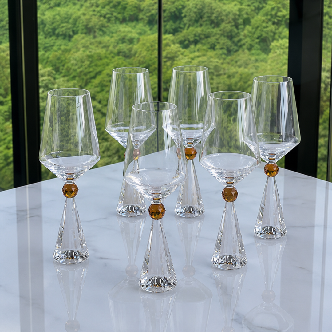 Jogo 6 Taças Base Cristal para Vinho Âmbar 595ml na bancada