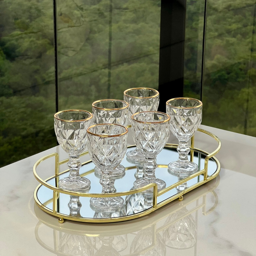 Jogo de 6 taças de licor com fio de ouro em bandeja espelhada