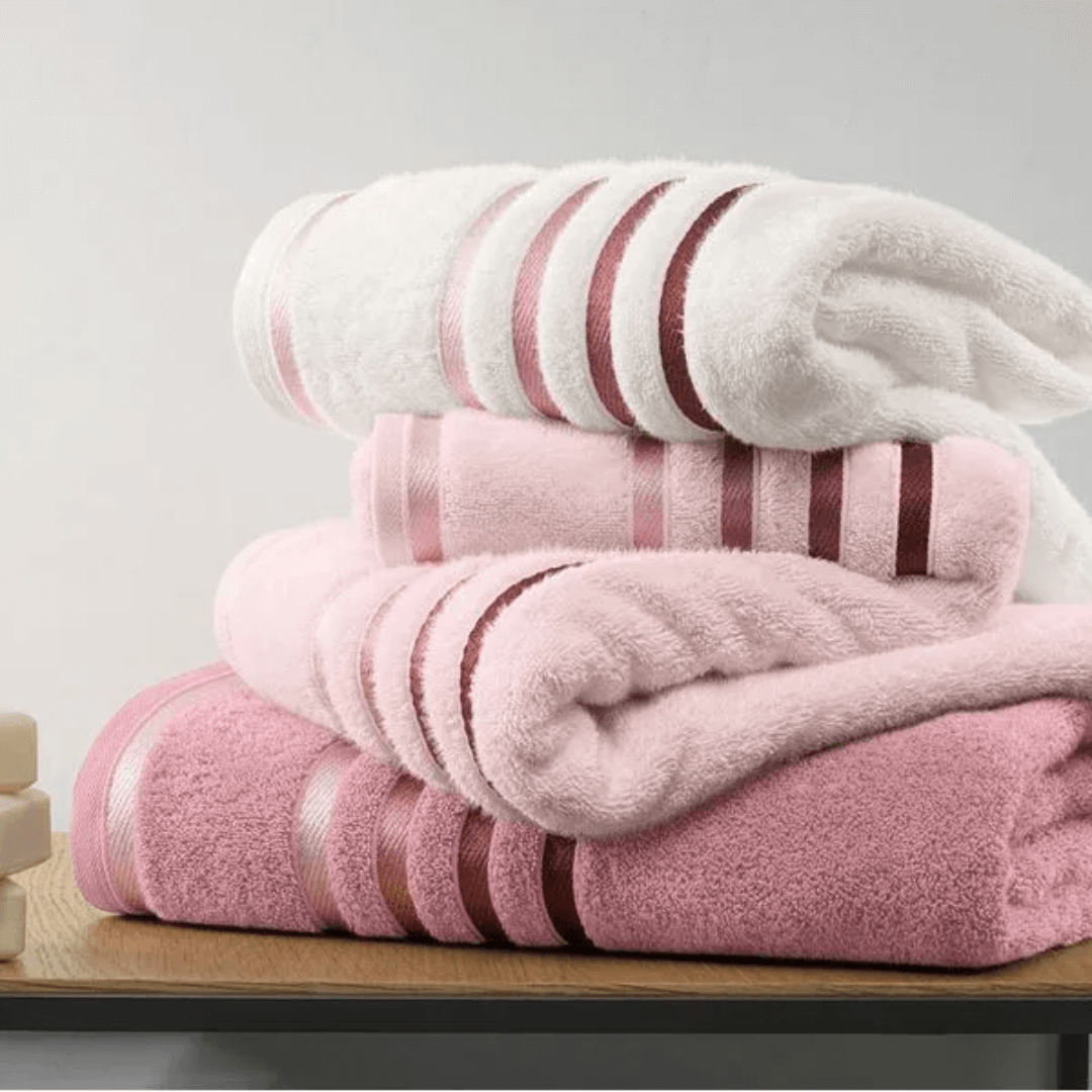 Toalha de Rosto Lumina em Algodão Rosa Retrô 80cm x 48cm Karsten