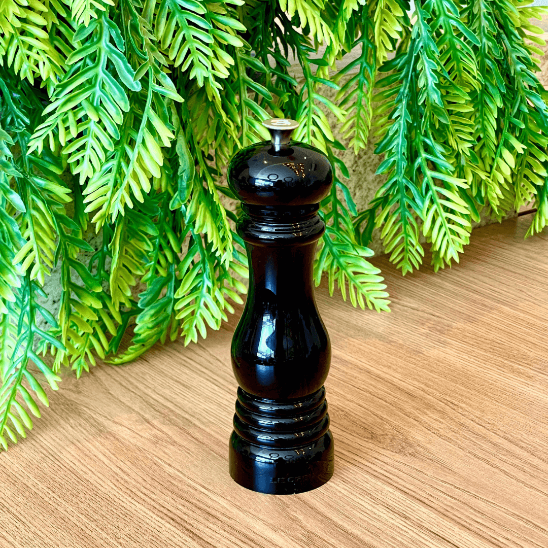 Moedor De Sal Cerâmica Black Onix Le Creuset