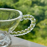 Detalhe da alça com miçangas em cristal transparente